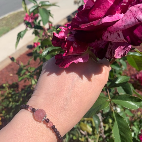 Crystal Bracelet - Garnet and Strawberry Quartz - Picture 1 of 5
